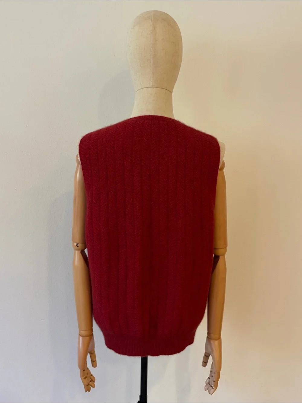 Lothlorian NZ Merino Wool Possum Sweater Vest XL Dark Red V-Neck Knit Pristine⁠